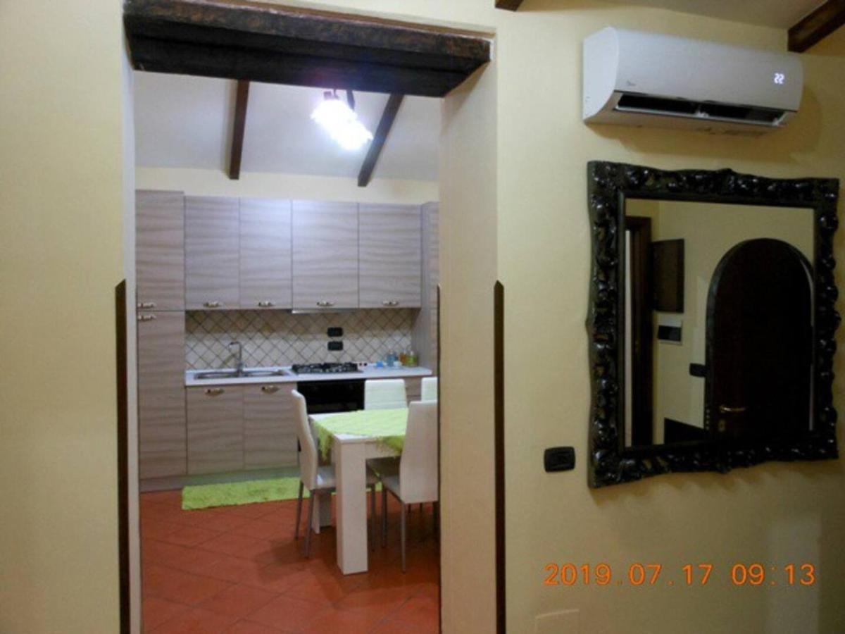 Home In Love: Vicoletto Dei Presepi Napoli Exterior foto