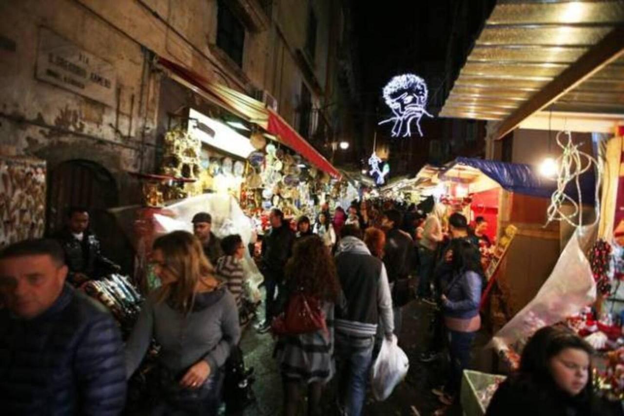 Home In Love: Vicoletto Dei Presepi Napoli Exterior foto