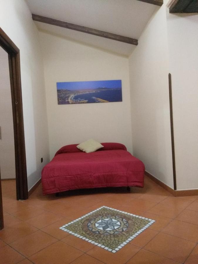 Home In Love: Vicoletto Dei Presepi Napoli Exterior foto