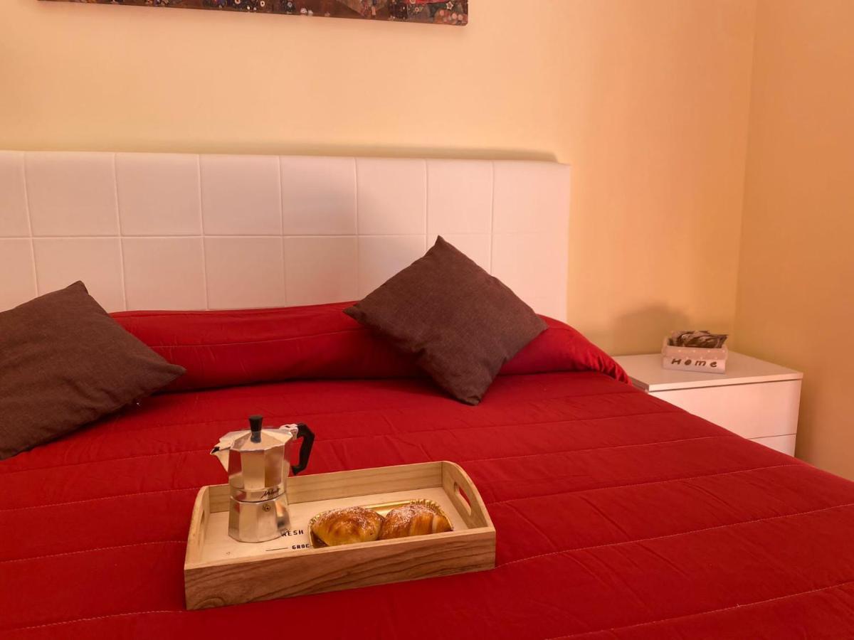 Home In Love: Vicoletto Dei Presepi Napoli Exterior foto
