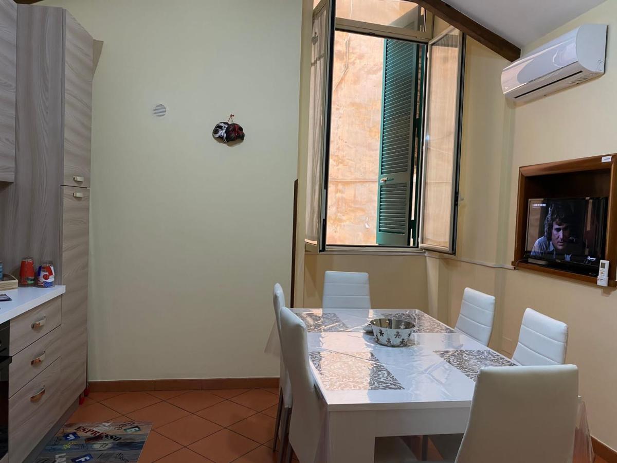 Home In Love: Vicoletto Dei Presepi Napoli Exterior foto