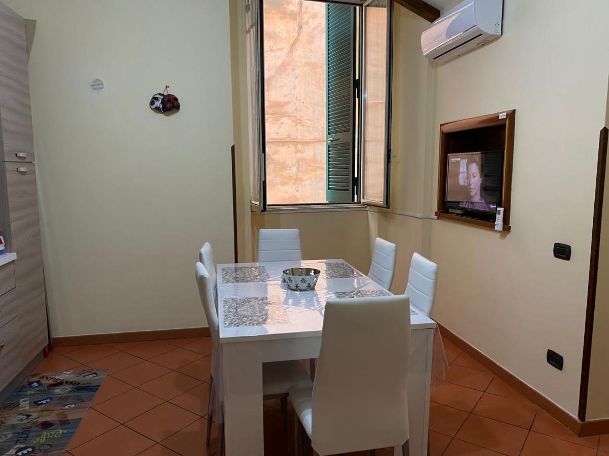 Home In Love: Vicoletto Dei Presepi Napoli Exterior foto