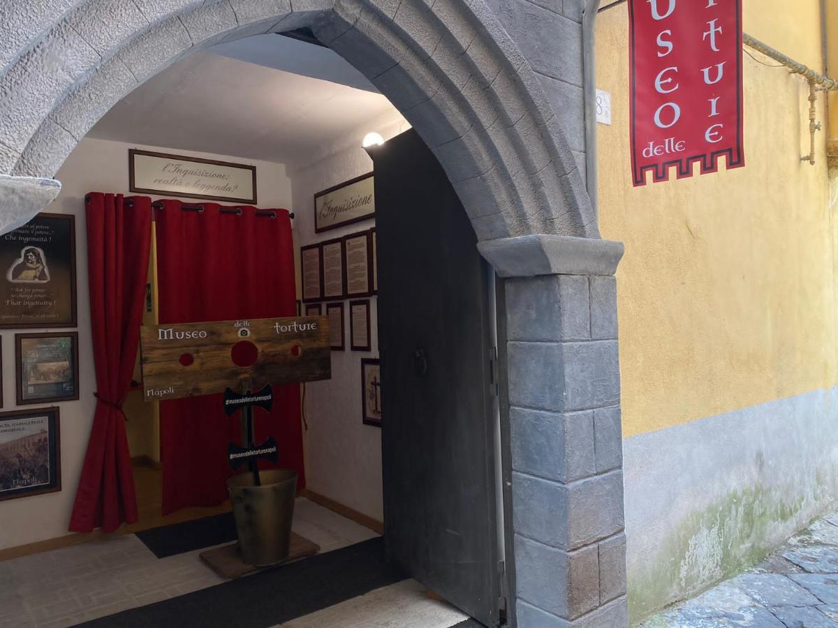 Home In Love: Vicoletto Dei Presepi Napoli Exterior foto