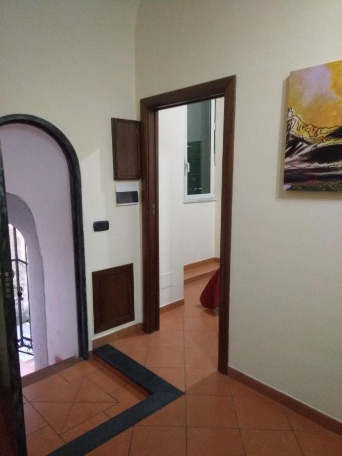 Home In Love: Vicoletto Dei Presepi Napoli Exterior foto